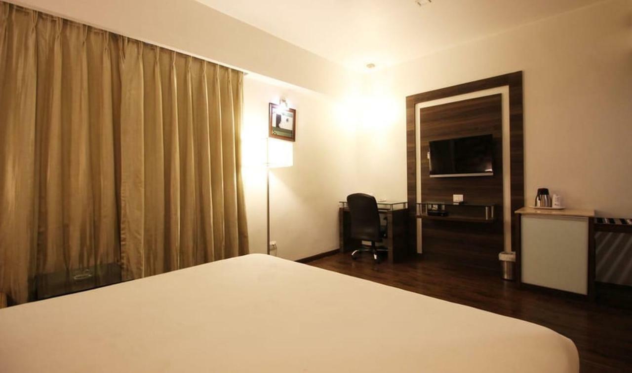 Hotel Aaram Orchard Ahmedabad Eksteriør bilde